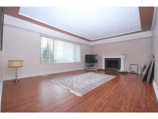 Photo 2: 4530 ELLERTON Court in Burnaby: Forest Glen BS House for sale (Burnaby South)  : MLS®# V825633