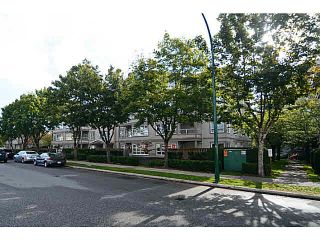 Photo 16: 403 4950 MCGEER STREET in Vancouver: Collingwood VE Condo for sale (Vancouver East)  : MLS®# V1142563