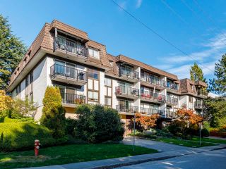 Photo 2: 207 270 W 1ST Street in North Vancouver: Lower Lonsdale Condo for sale in "Dorest Manor" : MLS®# R2625084