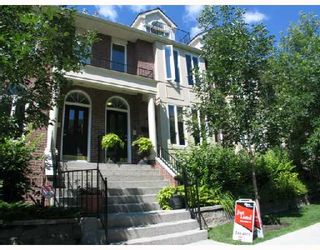 Photo 1: 2337 Erlton Street SW in CALGARY: Erlton Townhouse for sale (Calgary)  : MLS®# C3278931