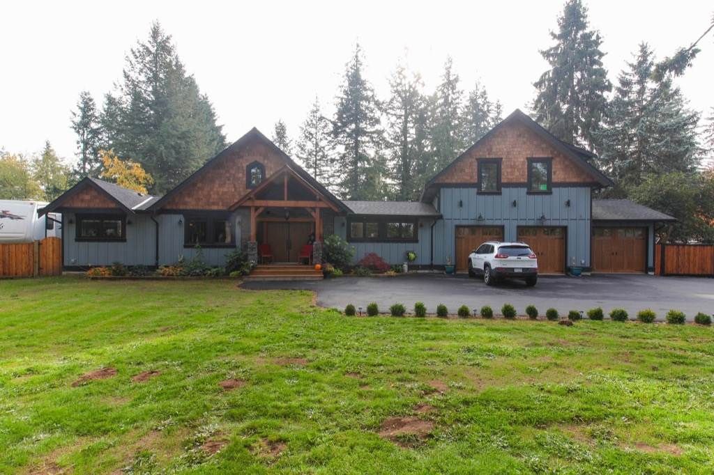 Main Photo: 24064 55 Avenue in Langley: Salmon River House for sale : MLS®# R2218741