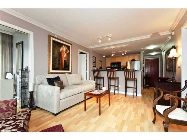 Main Photo: 706 928 RICHARDS Street in Vancouver: Yaletown Condo for sale in "THE SAVOY" (Vancouver West)  : MLS®# V911240