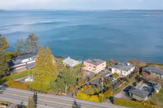 Photo 5: 8509 Lochside Dr in North Saanich: NS Bazan Bay House for sale : MLS®# 924646