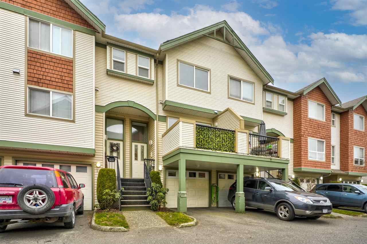 Main Photo: 25 9470 HAZEL Street in Chilliwack: Chilliwack E Young-Yale Townhouse for sale in "HAWTHORNE PLACE" : MLS®# R2551543