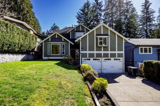 Photo 1: 4575 CLIFFMONT Road in North Vancouver: Deep Cove House for sale : MLS®# R2870734