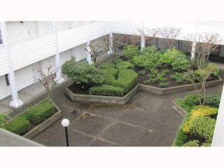Photo 1: 315 707 8TH Street in New Westminster: Uptown NW Condo for sale in "THE DIPLOMAT" : MLS®# V817892