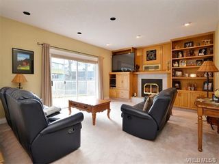 Photo 8: 917 Maltwood Terr in VICTORIA: SE Broadmead House for sale (Saanich East)  : MLS®# 751326