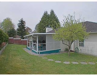 Photo 9: 12040 CHESTNUT in Pitt_Meadows: Mid Meadows House for sale (Pitt Meadows)  : MLS®# V765320