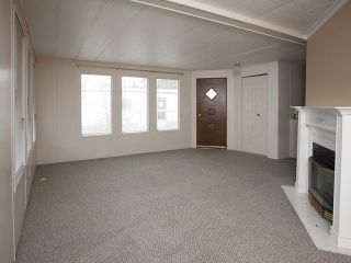 Photo 5: 46 2270 196 Street in Langley: Brookswood Langley Manufactured Home for sale in "Pineridge" : MLS®# F1228109