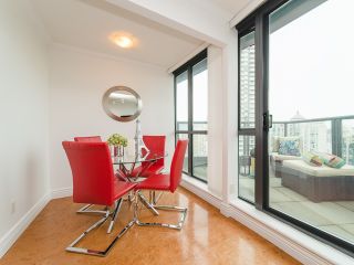 Photo 7: 2809 501 PACIFIC Street in Vancouver: Downtown VW Condo for sale (Vancouver West)  : MLS®# R2354691