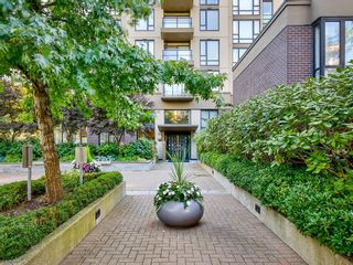 Photo 2: 201 151 W 2ND Street in North Vancouver: Lower Lonsdale Condo for sale in "Sky" : MLS®# R2813977