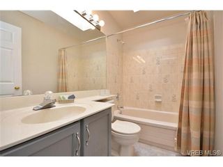 Photo 12: 9 909 Carolwood Dr in VICTORIA: SE Broadmead Row/Townhouse for sale (Saanich East)  : MLS®# 683016
