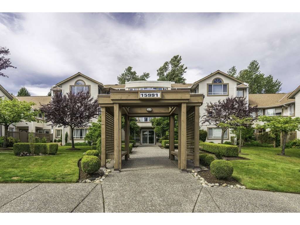 Main Photo: 304 15991 THRIFT Avenue: White Rock Condo for sale in "THE ARCADIAN" (South Surrey White Rock)  : MLS®# R2426777