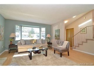 Photo 2: 4261 Moorpark Pl in VICTORIA: SW Northridge House for sale (Saanich West)  : MLS®# 666739