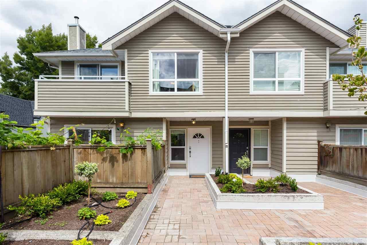 Main Photo: 8 849 TOBRUCK AVENUE in North Vancouver: Mosquito Creek Townhouse for sale : MLS®# R2396828