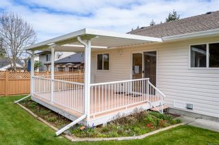 Photo 36: 585 Haida St in Comox: CV Comox (Town of) House for sale (Comox Valley)  : MLS®# 933781
