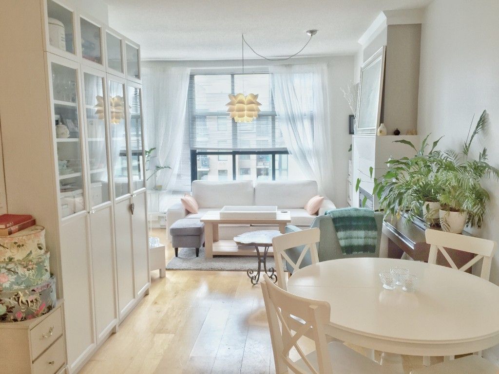 Main Photo: 2268 Redbud Lane in Vancouver: Kitsilano Condo for rent (Vancouver West) 