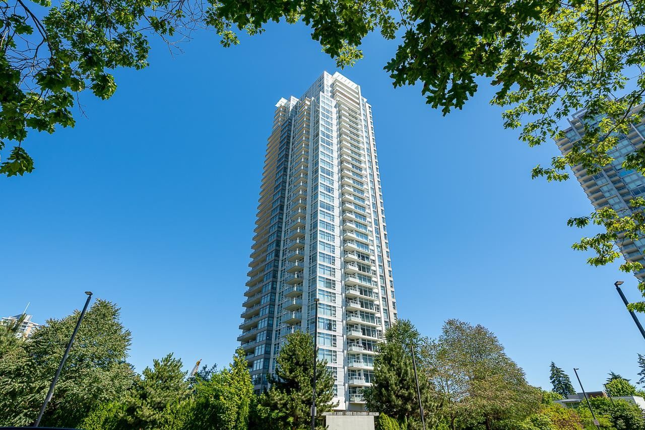 Main Photo: 802 4880 BENNETT Street in Burnaby: Metrotown Condo for sale (Burnaby South)  : MLS®# R2709185