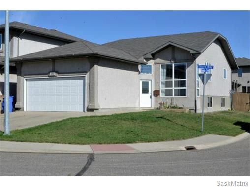 Main Photo: 4800 ELLARD Way in Regina: Single Family Dwelling for sale (Regina Area 01)  : MLS®# 584624