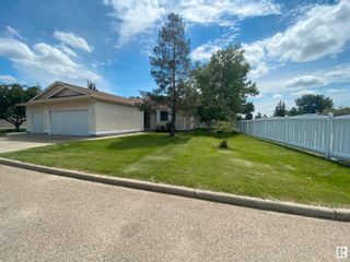 Photo 2: 1 9375 172 Street in Edmonton: Zone 20 House Half Duplex for sale : MLS®# E4311489