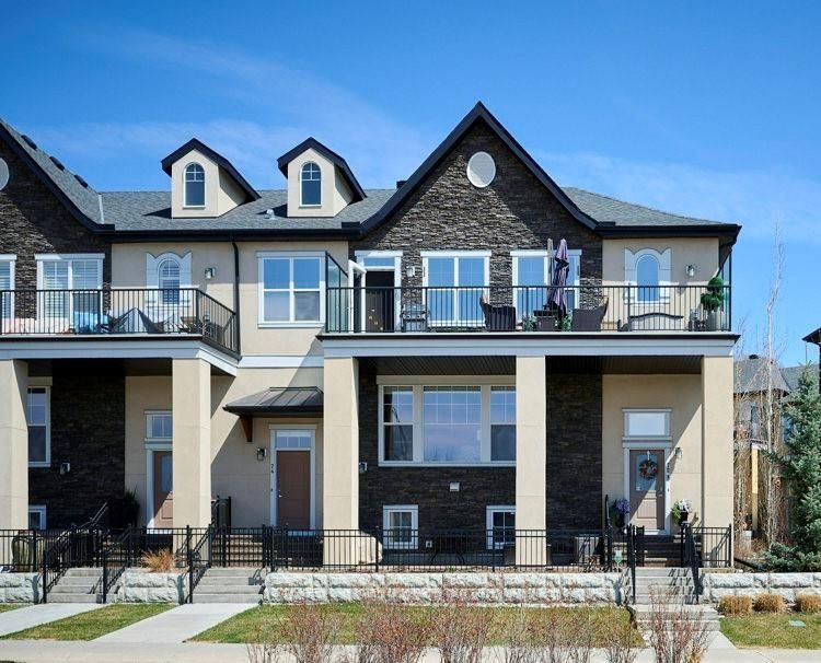 Main Photo: 72 Cranbrook Drive SE in Calgary: Cranston Row/Townhouse for sale : MLS®# A2046226