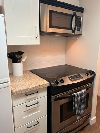 Photo 3: 401 1515 EASTERN Avenue in North Vancouver: Central Lonsdale Condo for sale in "Eastern House" : MLS®# R2730538