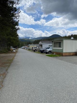 Photo 3: 5 601 Matchlee Dr in Gold River: NI Gold River Manufactured Home for sale (North Island)  : MLS®# 902518
