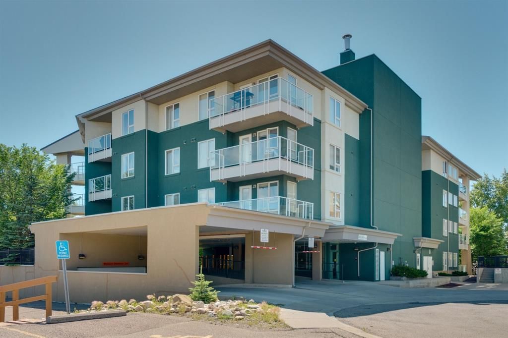 Main Photo: 311 3101 34 Avenue NW in Calgary: Varsity Apartment for sale : MLS®# A1123235