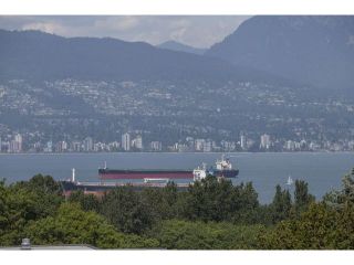 Photo 5: 4216 W 8TH Avenue in Vancouver: Point Grey House for sale in "POINT GREY" (Vancouver West)  : MLS®# V1125944