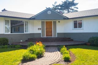Photo 5: 2818 Shoreline Dr in View Royal: VR Glentana House for sale : MLS®# 876445