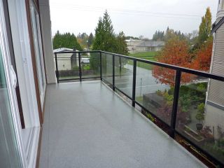 Photo 6: 313 12070 227 Street in Maple Ridge: East Central Condo for sale in "STATIONONE" : MLS®# R2120977