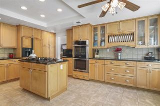 Photo 8: ENCINITAS House for sale : 4 bedrooms : 1235 Orchard Glen Circle