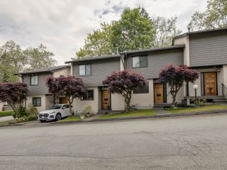 Main Photo: 34 2905 NORMAN Avenue in Coquitlam: Ranch Park Townhouse for sale in "PARKWOOD ESTATES" : MLS®# R2887397