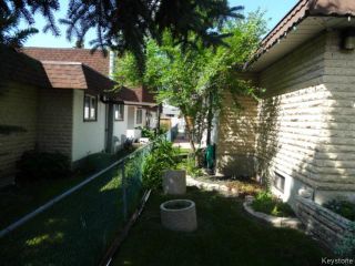 Photo 2: 2859 Ness Avenue in WINNIPEG: St James Condominium for sale (West Winnipeg)  : MLS®# 1418439