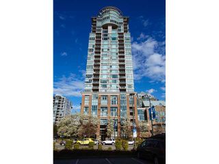 Photo 2: 2405 1128 QUEBEC Street in Vancouver: Mount Pleasant VE Condo for sale in "THE NATIONAL AT CITYGATE BY BOSA" (Vancouver East)  : MLS®# V1058197