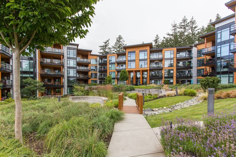 Main Photo: 415 14855 THRIFT Avenue: White Rock Condo for sale in "The Royce" (South Surrey White Rock)  : MLS®# R2538329