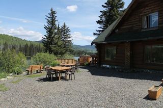 Photo 11: Lakefront acreage cabins for sale BC, 38 acres: Business with Property for sale : MLS®# 165995