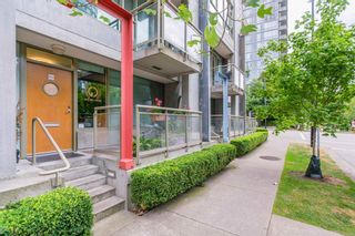 Photo 3: 1486 W HASTINGS Street in Vancouver: Coal Harbour Townhouse for sale in "DOCKSIDE" (Vancouver West)  : MLS®# R2755918