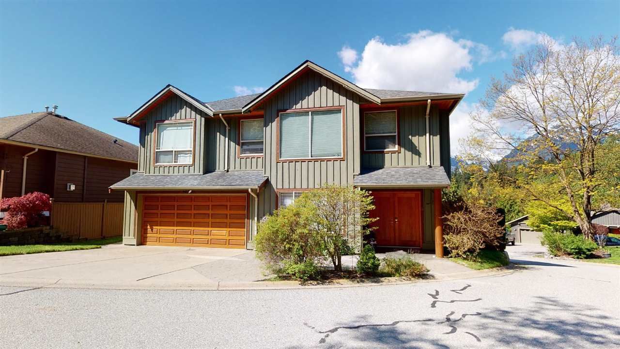 Main Photo: 4 2662 RHUM & EIGG Drive in Squamish: Garibaldi Highlands House for sale : MLS®# R2577127