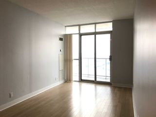 Photo 2: 2201 90 Absolute Avenue in Mississauga: City Centre Condo for lease : MLS®# W4480391