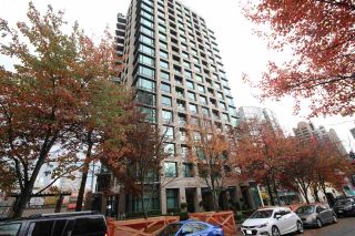 Photo 1: 1206 1003 BURNABY Street in Vancouver: West End VW Condo for sale (Vancouver West)  : MLS®# R2380953
