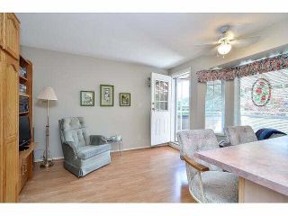 Photo 5: 233 14861 98TH Avenue in Surrey: Guildford Townhouse for sale in "THE MANSIONS" (North Surrey)  : MLS®# F1429353
