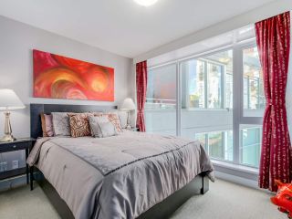 Photo 11: 905 1372 SEYMOUR Street in Vancouver: Downtown VW Condo for sale in "THE MARK" (Vancouver West)  : MLS®# R2077192