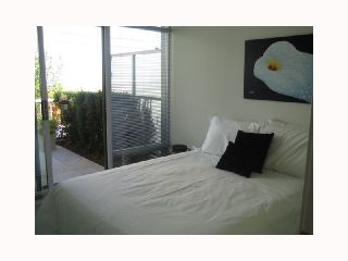 Photo 6: 103 REGIMENT Square in Vancouver: Downtown VW Townhouse  in "SPECTRUM 3" (Vancouver West)  : MLS®# V817637