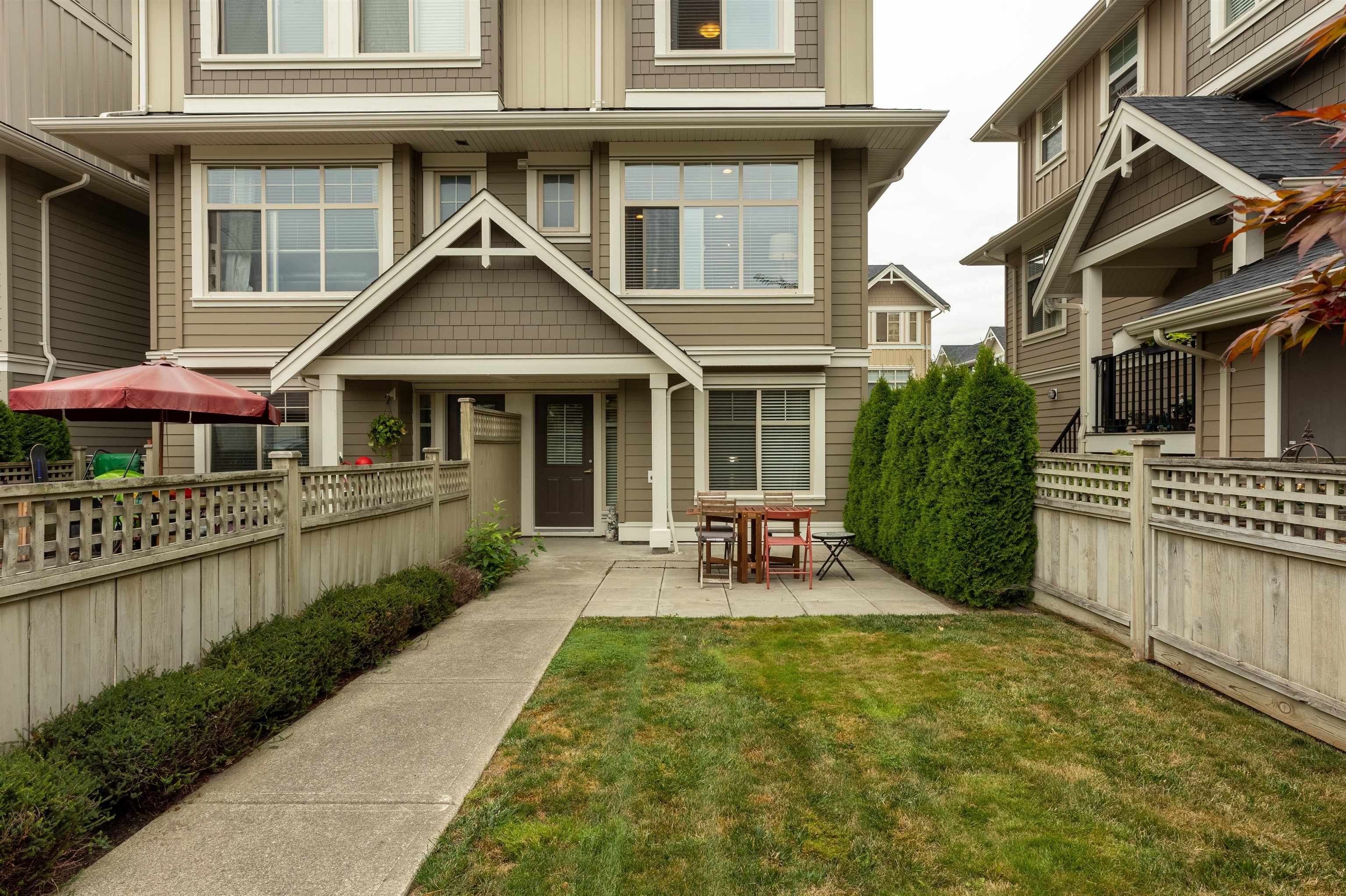 Main Photo: 140 19525 73 Avenue in Surrey: Clayton Townhouse for sale (Cloverdale)  : MLS®# R2736128