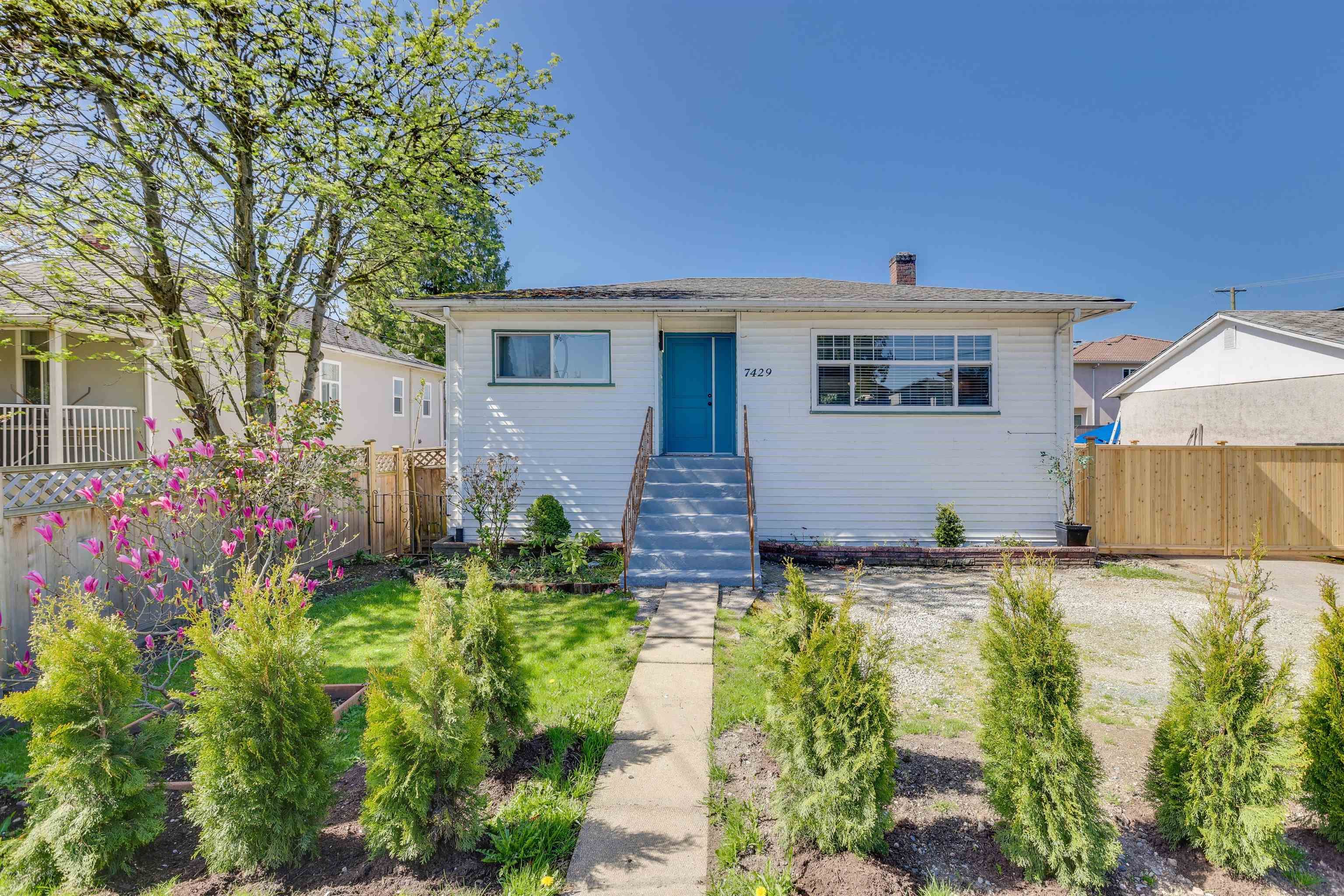 Main Photo: 7429 CANADA Way in Burnaby: Edmonds BE House for sale (Burnaby East)  : MLS®# R2773249