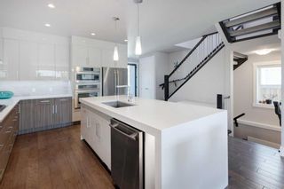 Photo 6: 409 26 Avenue NW in Calgary: Mount Pleasant Semi Detached (Half Duplex) for sale : MLS®# A2067697