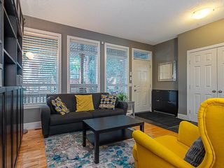 Photo 5: 1526 19 Avenue NW in Calgary: Capitol Hill Detached for sale : MLS®# A1031732