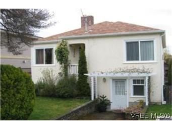 Main Photo:  in VICTORIA: Vi Oaklands House for sale (Victoria)  : MLS®# 460047