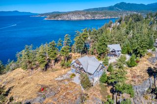 Main Photo: 4200 ORCA Road in Garden Bay: Pender Harbour Egmont House for sale in "Daniel Point" (Sunshine Coast)  : MLS®# R2720109